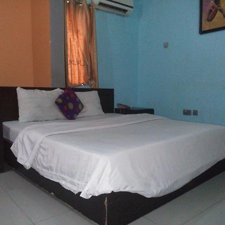 Flamingo Hotel Festac Town Exterior foto