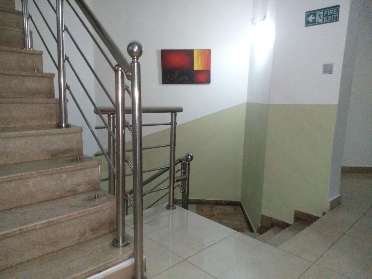 Flamingo Hotel Festac Town Exterior foto