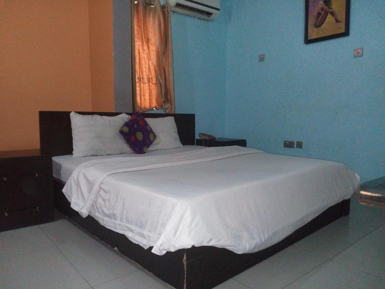 Flamingo Hotel Festac Town Exterior foto