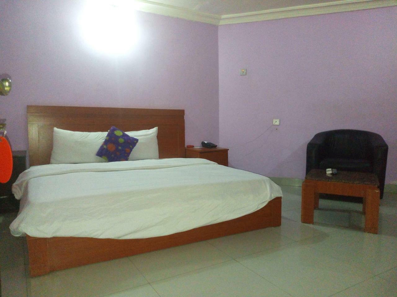 Flamingo Hotel Festac Town Exterior foto