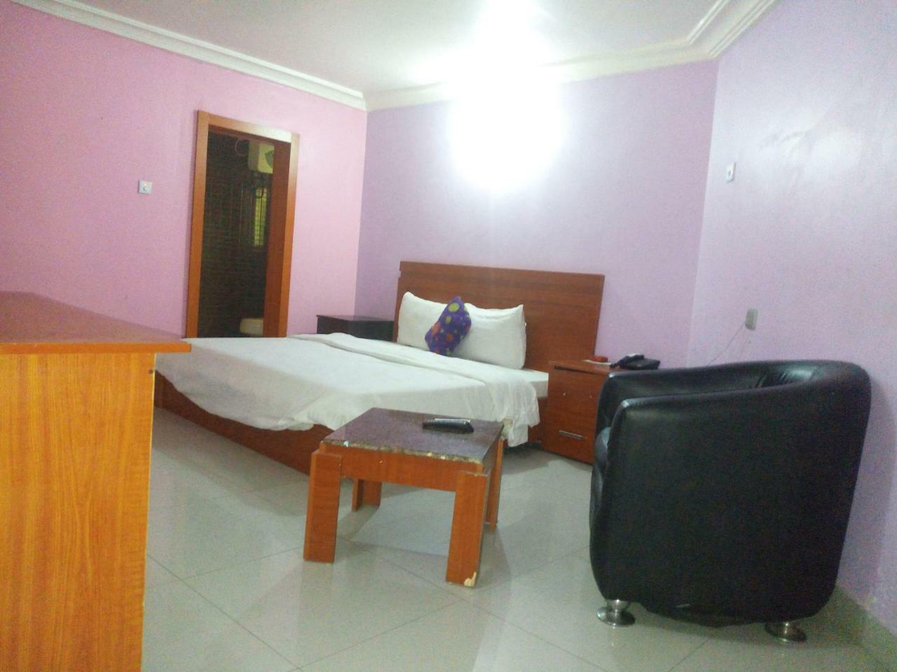 Flamingo Hotel Festac Town Exterior foto