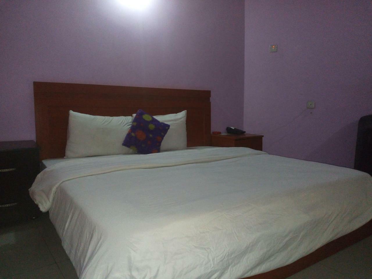 Flamingo Hotel Festac Town Exterior foto