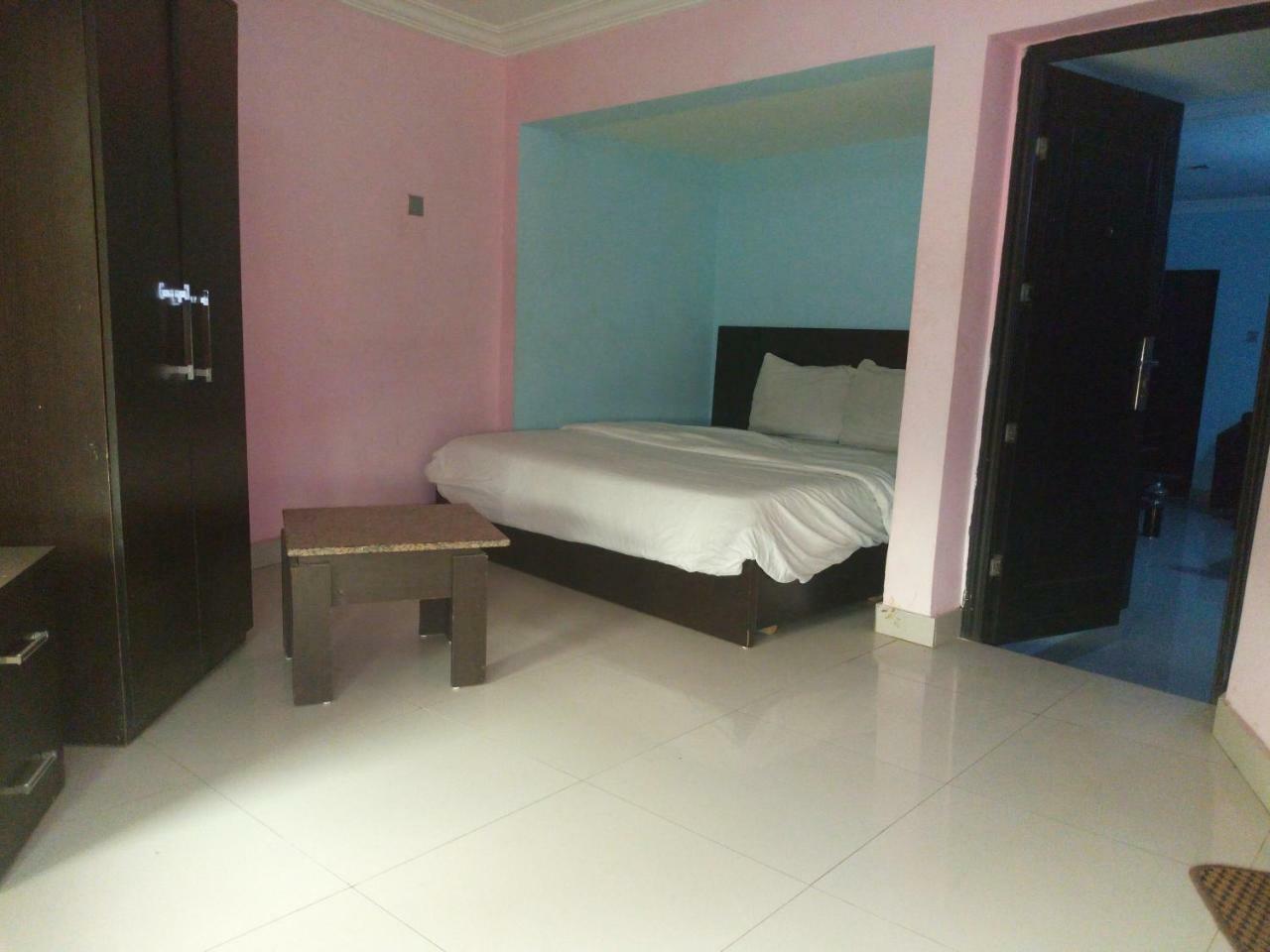 Flamingo Hotel Festac Town Exterior foto